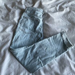 *NWT* H&M High Waisted Mom Jeans